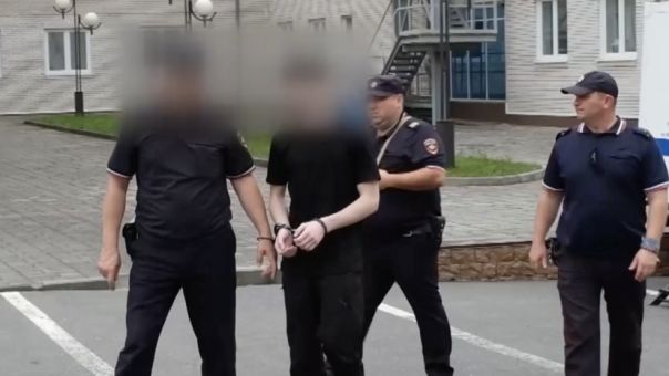 В Северной Осетии задержали двух 15-летних подростков, готовивших теракт против правоохранителей.
