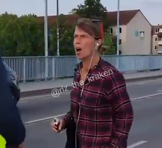 Сначала во имя демократии боролись за права нелегалов, а теперь чуть ли не до драки спорят, кому они достанутся