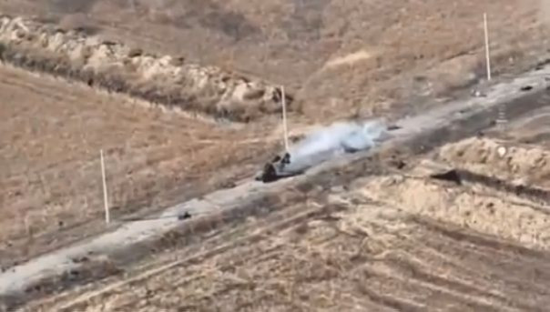 «Из стали». Опубликованы кадры прорыва российского квадроцикла через мины в зоне СВО для спасения раненого