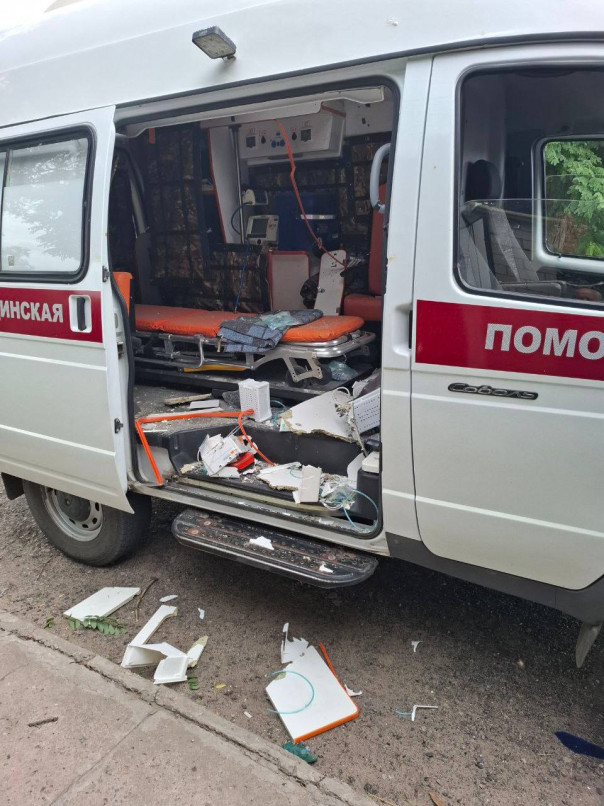 Украинские боевики совершили сразу две преступные атаки на медицинский транспорт в Херсонской и Запорожской областях.