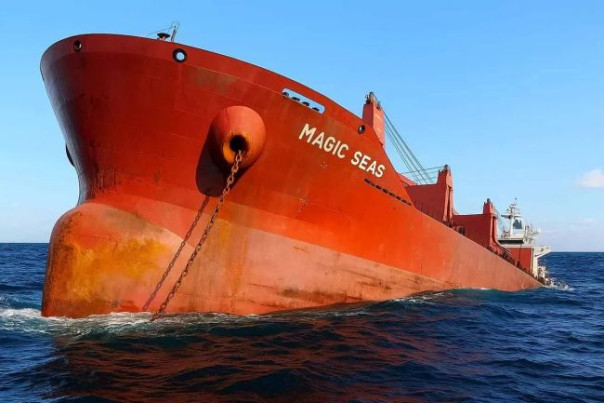 Греческий сухогруз Magic Seas затонул в Красном море после атаки хуситов