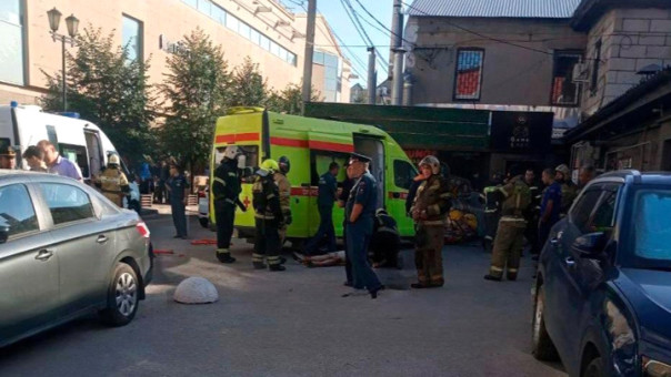 При взрыве гранаты у ТЦ в Рязани погиб один и пострадали четыре человека