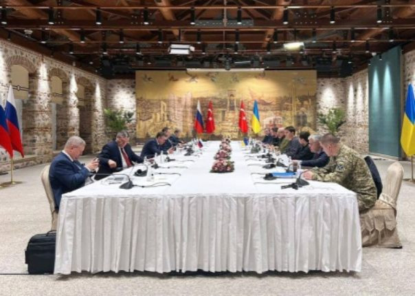 Россия готова продолжить переговоры с Украиной, заявили в МИД