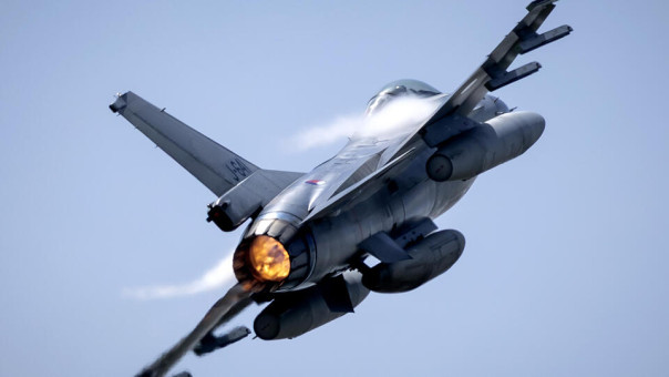 На Украине еще один F-16 «сгорел на работе»: победителем в воздушном бою вышел Су-35