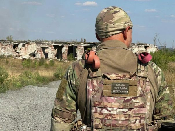 "Воюют совсем иначе". Кто помогает штурмовикам продвигаться вперед