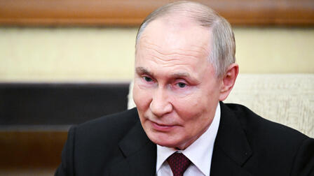 Путин встретился с потомками ветеранов Советской армии после парада в Пекине