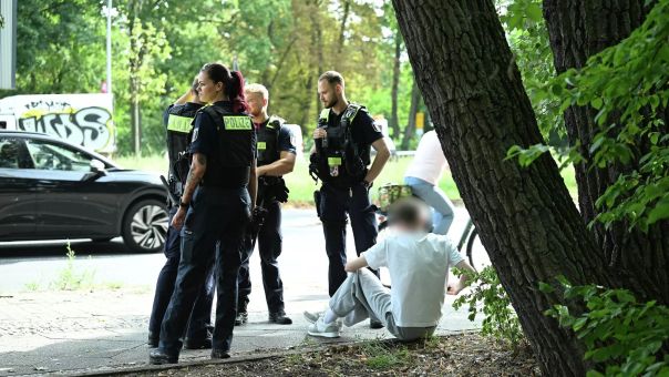 Водитель въехал в толпу в Берлине, пострадали дети