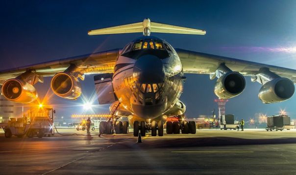 Организатор незаконных перелетов гражданских лиц на самолетах военно-транспортной авиации ВКС России отправился в СИЗО до вынесения приговора суда.