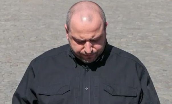 Захарова связала виллы Умерова в США с умением Киева «клянчить» деньги