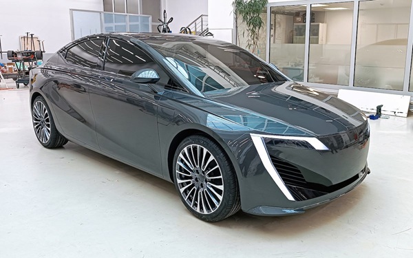 На российских дорогах скоро появится отечественный электромобиль «Молния»