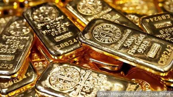 Мир переживает лучший для золота год за полвека