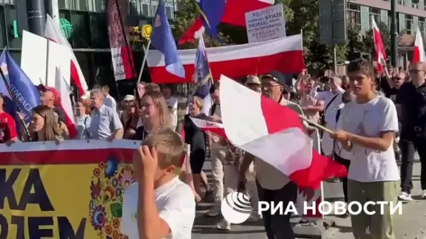 В Варшаве проходит протест против втягивания Польши в боевые действия на Украине