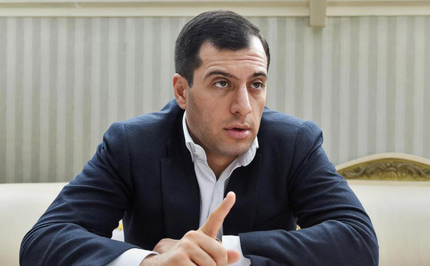 Экс-чиновник питерского Росреестра покончил с собой в консульстве Армении — ранее он сбежал из суда