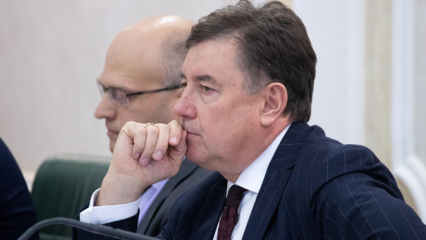 Суд арестовал все имущество отставного судьи Момотова на 9 миллиардов рублей