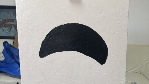 «Жест и вызов». Директор музея из Тернопольской области озадачил мир картиной «Чёрный вареник»