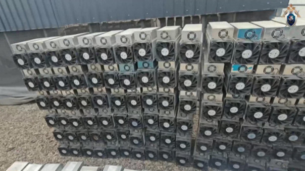 В Махачкале обнаружили "подводную" майнинг-ферму в подвале дома