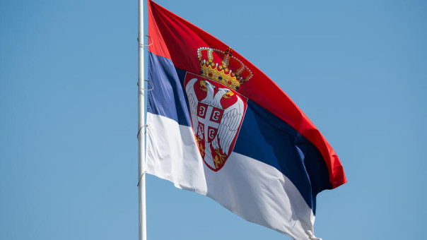 Европарламент проголосовал против вступления Сербии в Евросоюз