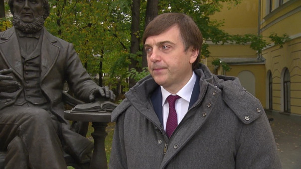 Министр Кравцов: сегодня школьные учебники ведут к единству, как в СССР