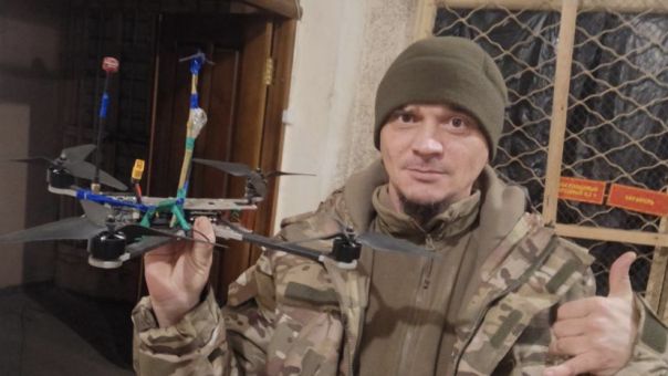 «Украли память»: у бойца СВО похитили из посылки китель с наградами