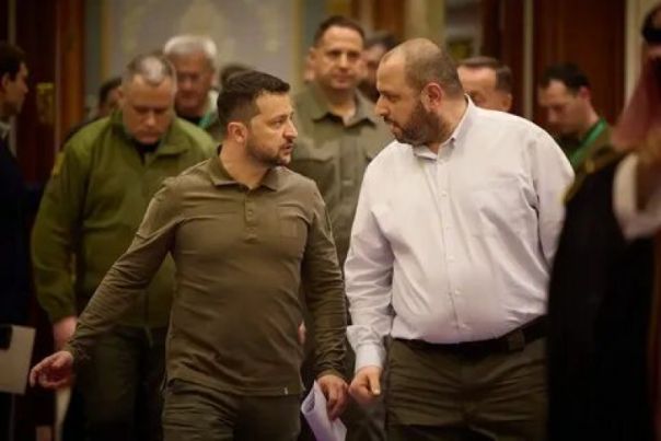 Секретарь СНБО Украины Умеров сочиняет предлоги, опасаясь возвращаться на Украину