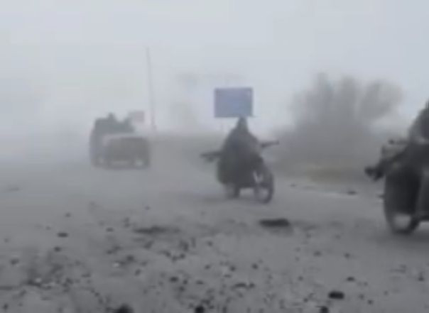 «Русская пехота, браво!» Опубликованы кадры захода ВС РФ под прикрытием тумана в Красноармейск