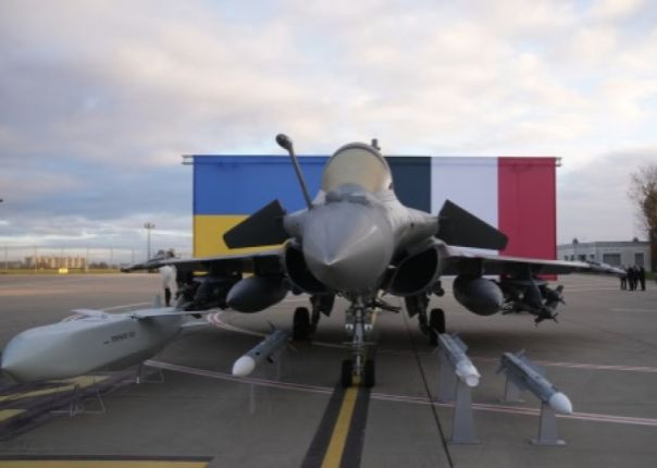 Французская евродепутат задалась вопросом, кто оплатит поставку истребителей Rafale для Украины