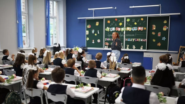 Только 19 процентов детей мигрантов смогли поступить в российские школы