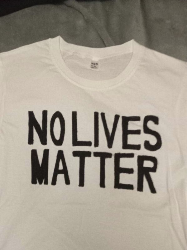 Кровавый хоррор в Подмосковье. Школьник зарезал младшеклассника и ранил других людей