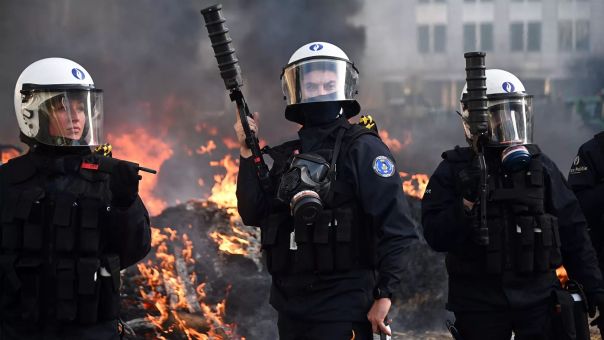 "Они нас разорят". В ЕС началась паника