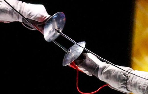 Российских юниоров допустили до турниров по фехтованию с национальной символикой