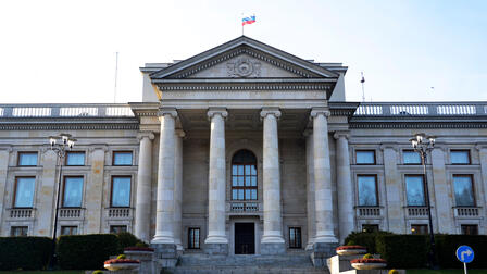 Захарова предостерегла желающих прибрать к рукам генконсульство РФ в Польше