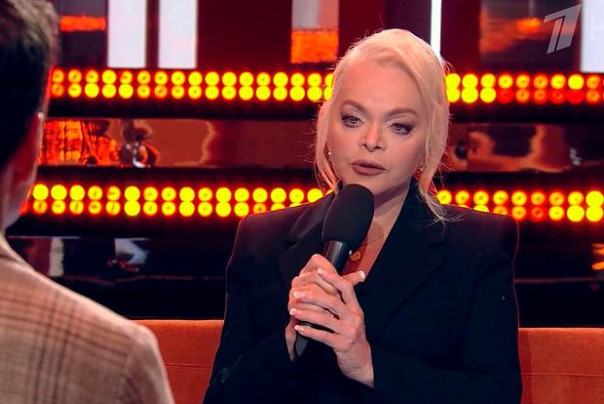 «Это мои проблемы». Долина пообещала вернуть покупательнице своей квартиры 112 миллионов рублей. Но у нее их нет