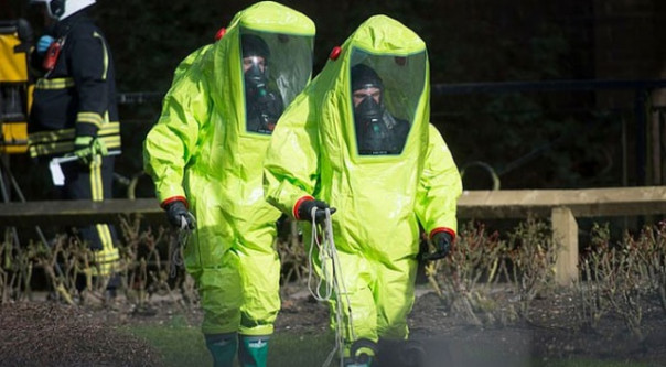 Англичанка снова гадит