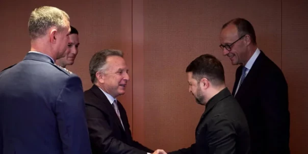 WSJ: США предложили Украине гарантии безопасности и пообещали защиту от любых будущих российских атак, пытаясь "выйти из тупика" в мирных переговорах