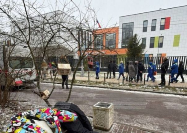 Кровавый хоррор в Подмосковье. Школьник зарезал младшеклассника и ранил других людей