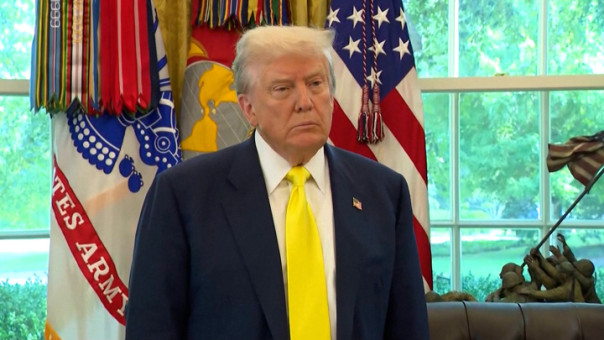 Трамп не фигурирует в телефонной книге Эпштейна