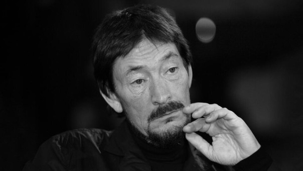 Британский певец Крис Ри умер в возрасте 74 лет