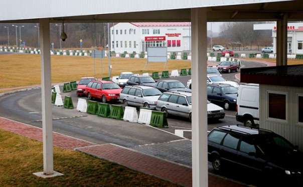 Пробка на 27 часов: Польша устроила «веселое Рождество» туристам, поехавшим в Калининград