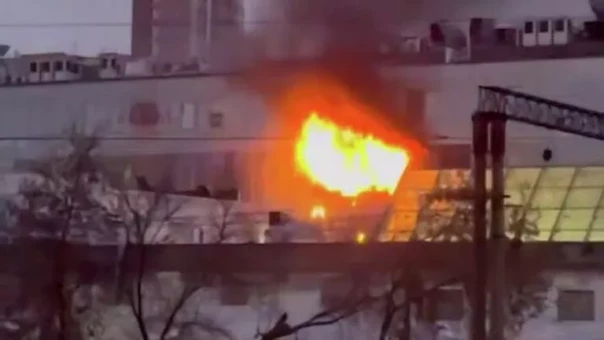 В Москве загорелся бизнес-центр %22Варшавская плаза%22