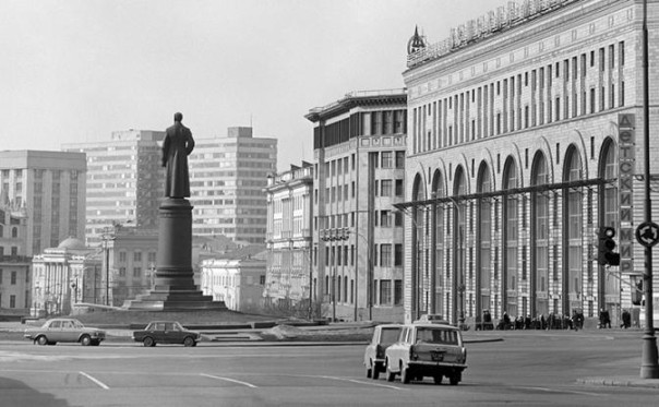 «Необходимо восстановить законность»: Лубянка ждет возвращения Железного Феликса