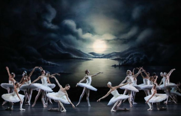 На радиостанции %22Судного дня%22 заиграло %22Лебединое озеро%22