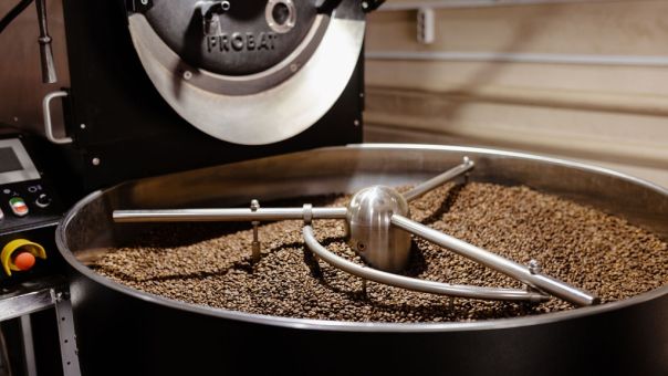 Оптовые поставки кофе для кофейни: как выбрать поставщика