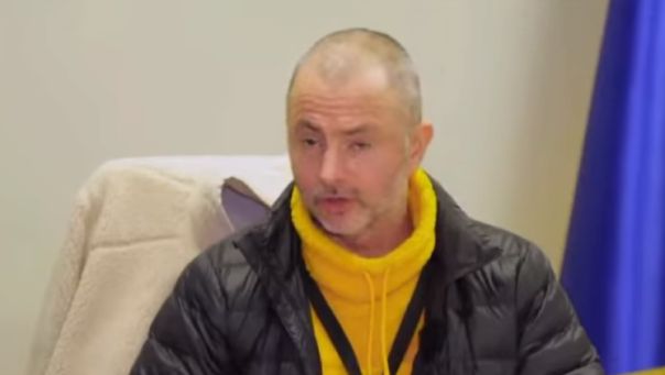 «Дерьмо льется из окон». Глава Деснянского района Киева призвал жителей не покидать город и рыть ямы для туалетов «назло врагу»