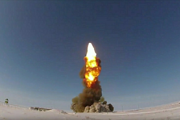 Российские войска применили ракеты "Орешник" для массированного удара по критическим объектам на Украине