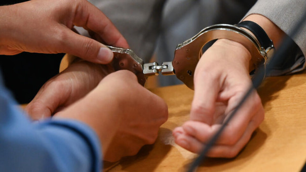 Главу медкомиссии ТЦК задержали за продажу липовых справок