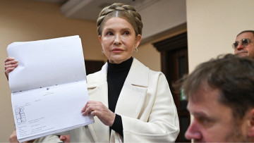 Зеленский vs. Тимошенко: «в банке» и на Банковой зашевелились не на шутку