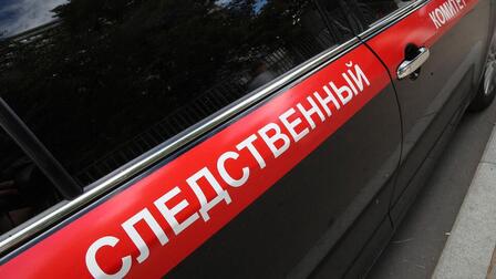 Кадры обыска в квартире у депутата алтайского краевого заксобрания от КПРФ