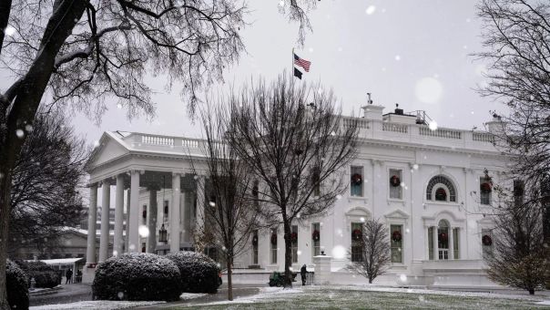 Спецслужбы США засекли "необычный" разговор приближенного Трампом