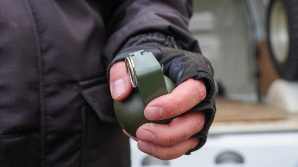 Украинец бросил гранату в сотрудников ТЦК