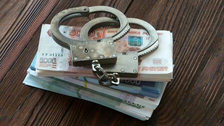 Два калужских чиновника задержаны за взятку в 5,5 млн рублей